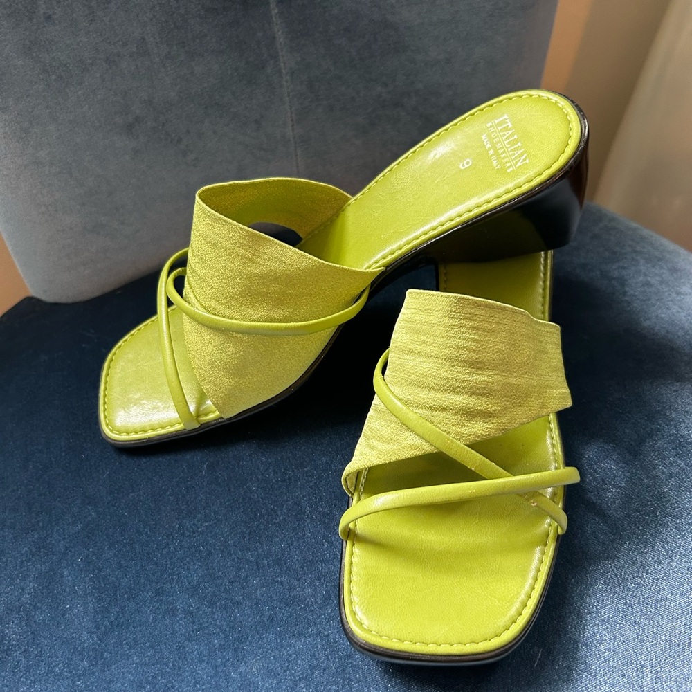 Italian Shoemakers Lime Green Mules